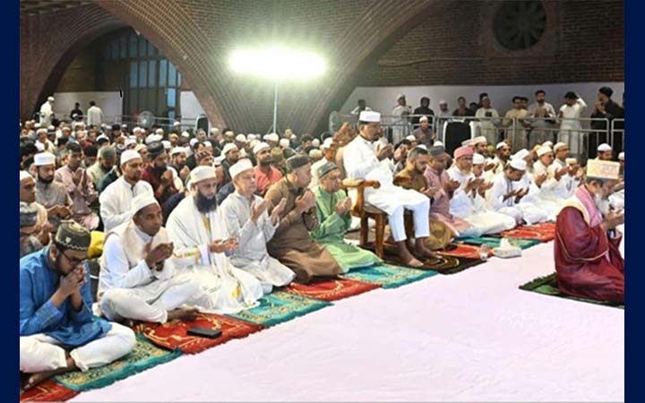 সংসদ প্লাজায় ঈদের জামাত অনুষ্ঠিত, অংশ নেন স্পিকার