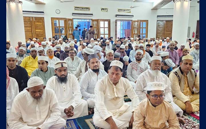 গোপালগঞ্জে ঈদুল ফিতরের প্রধান জামাত অনুষ্ঠিত