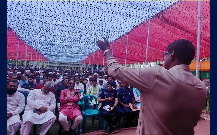 আগামীর ঈশ্বরগঞ্জ বিনির্মাণে এমপি মাজেদ বাবুর টাউন হল মিটিং অনুষ্ঠিত