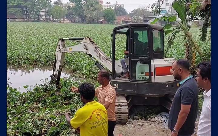 কুসিকে মশক নিধন ও পরিচ্ছন্নতা কর্মসূচির উদ্বোধন