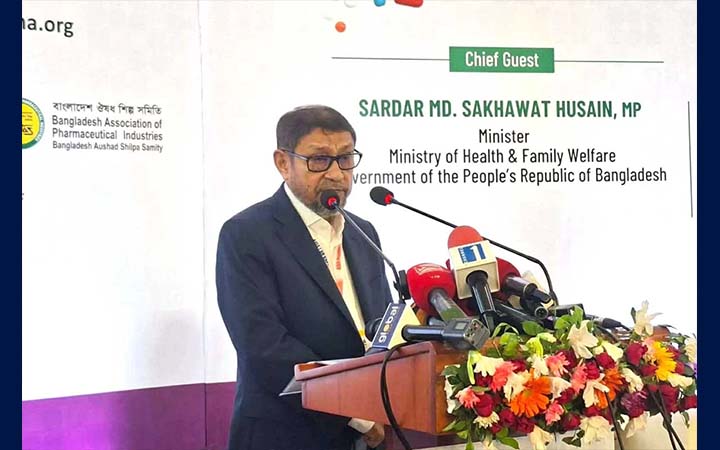 সংকট মোকাবিলায় রামেকে পাঠানো হচ্ছে ৪ ভেন্টিলেটর : স্বাস্থ্যমন্ত্রী