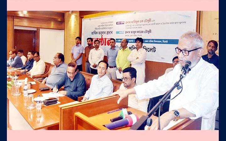 সরকার সাধারণ মানুষের জীবনমান উন্নয়নে অঙ্গীকারবদ্ধ : প্রবাসী কল্যাণমন্ত্রী