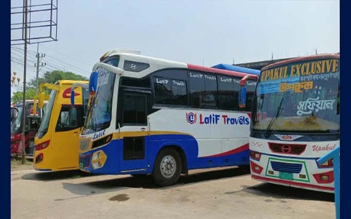 বাস চলাচল নিয়ে দ্বন্দ্বে অচল রাজশাহী রুট, দুর্ভোগে যাত্রীরা