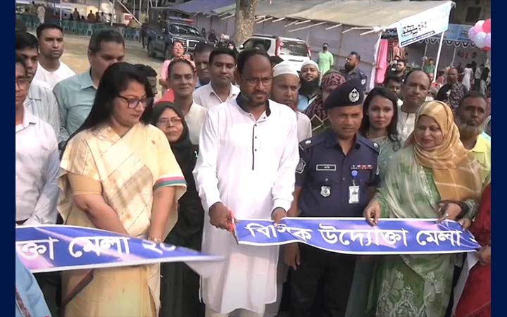 টাঙ্গাইলে বিসিক উদ্যোক্তা মেলা উদ্বোধন করলেন প্রতিমন্ত্রী টুকু