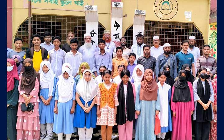 লাকসামে জার্মান যুবসংস্থার শিক্ষাবৃত্তি বিতরণ