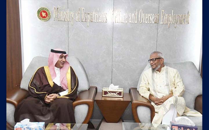 সৌদি থেকে সিলেট ফ্লাইট চালুর আহ্বান প্রবাসীকল্যাণমন্ত্রীর