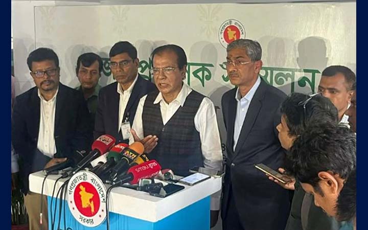 হাওরে ক্ষতিগ্রস্ত এক লাখ পরিবারকে সহায়তা দেওয়া হবে : ত্রাণমন্ত্রী