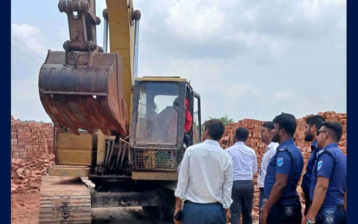 গোপালগঞ্জে ৪ ইটভাটায় অভিযান, ১৬ লাখ টাকা জরিমানা