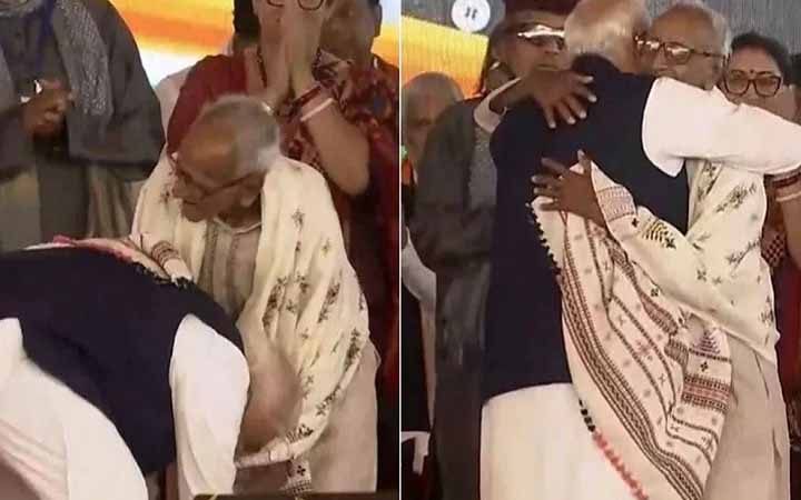 ব্রিগেডের মঞ্চে মোদি প্রবীণ নেতার পা ছুঁয়ে প্রণাম করলেন