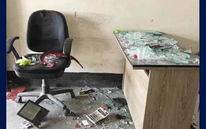 রূপগঞ্জে চাঁদা না পেয়ে ব্যাবসা প্রতিষ্ঠানে হামলার অভিযোগ