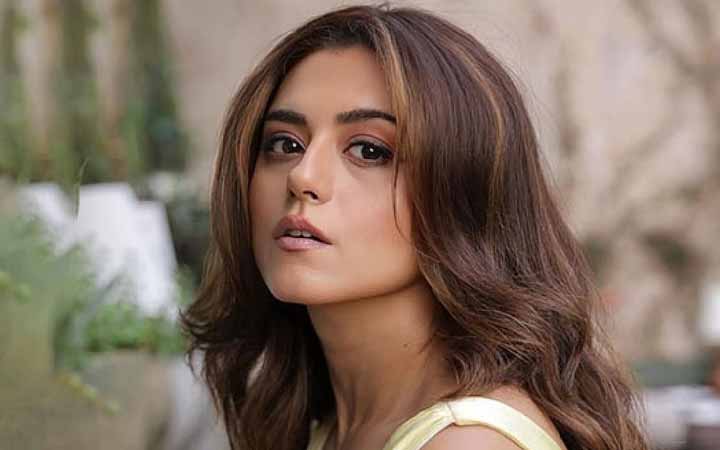 ‘মেয়েদের বাঁচার জন্য বিয়ে প্রয়োজন নয়’-ঋদ্ধি ডোগরা