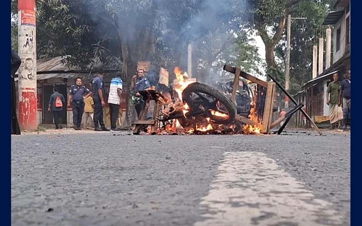 গাইবান্ধায় কলেজছাত্রকে ছুরিকাঘাতে হত্যার প্রতিবাদে বিক্ষোভ