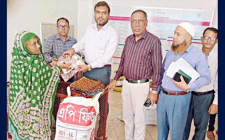 ১০ ভিক্ষুক পেলেন বিকল্প কর্মসংস্থান ব্যবস্থা