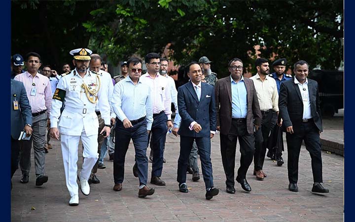 মানিক মিয়া এভিনিউ এলাকা সবুজায়ন-নাগরিক সুবিধা বৃদ্ধিতে ডেপুটি স্পিকারের নির্দেশ
