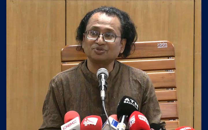 নিজ দেশের স্বার্থ অক্ষুণ্ন রেখে সবার সঙ্গে কাজ করবে বাংলাদেশ: তথ্য উপদেষ্টা