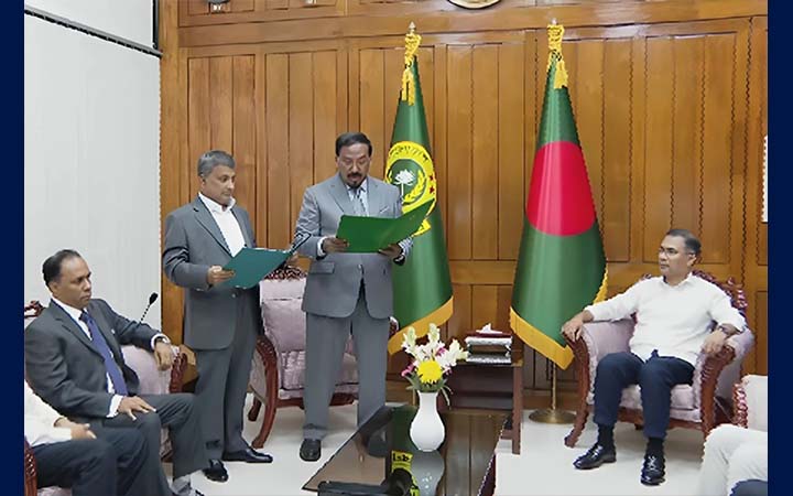 সংসদ সদস্য হিসেবে শপথ নিলেন সরোয়ার আলমগীর