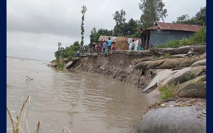 গাইবান্ধায় ভাঙন আতঙ্কে দুই শতাধিক পরিবার