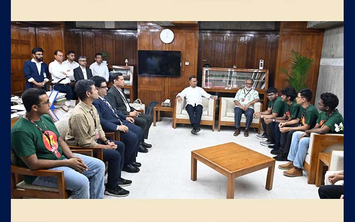 প্রধানমন্ত্রীর সঙ্গে অলিম্পিয়াড অ্যাসোসিয়েশনের স্বর্ণপদকজয়ী শিক্ষার্থীদের সাক্ষাৎ