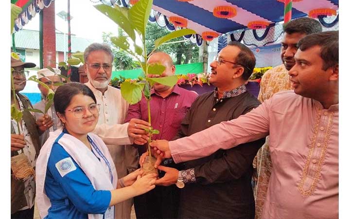 ভালুকায় তিন দিনব্যাপী বৃক্ষমেলা শুরু