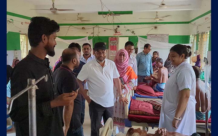 মোংলা উপজেলা স্বাস্থ্য কমপ্লেক্সে প্রতিমন্ত্রীর ঝটিকা পরিদর্শন