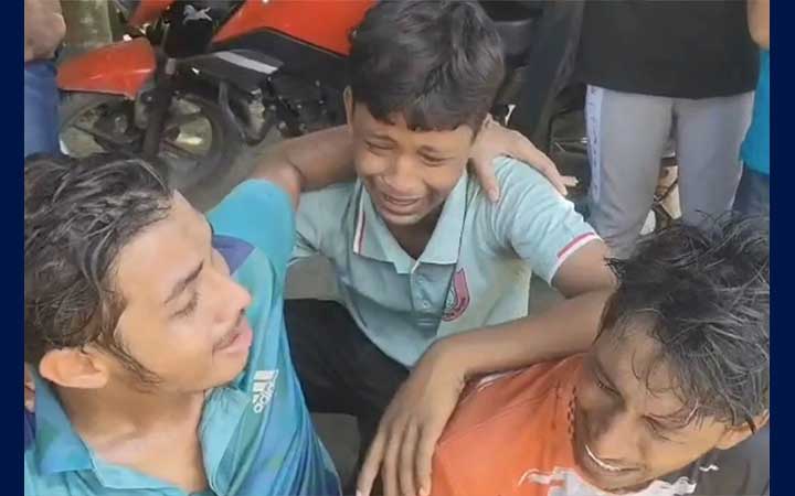 মেঘনায় ট্রলারডুবি: কুমিল্লায় একই পরিবারের ৩ জনের দাফন সম্পন্ন