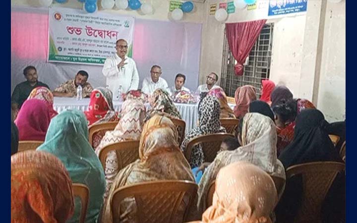 বগুড়ায় যুবকদের তিন সপ্তাহব্যাপী পোশাক তৈরি প্রশিক্ষণ শুরু
