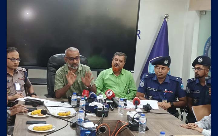 কক্সবাজারে গণ ডাকাতি লুণ্ঠিত মালামালসহ নগদ টাকা উদ্ধার