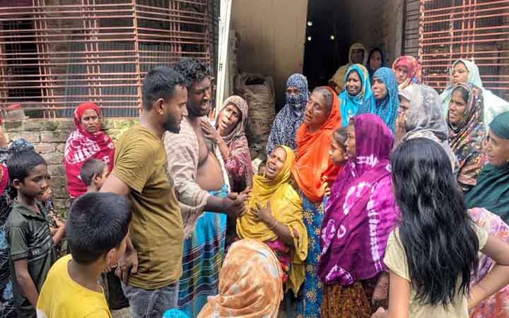 সড়ক দুর্ঘটনায় দুই ভাইসহ নিহত তিন