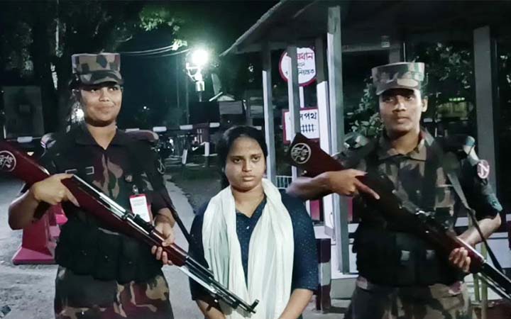 ভারতে গিয়ে আটক তরুণী, বিজিবির কাছে হস্তান্তর বিএসএফের