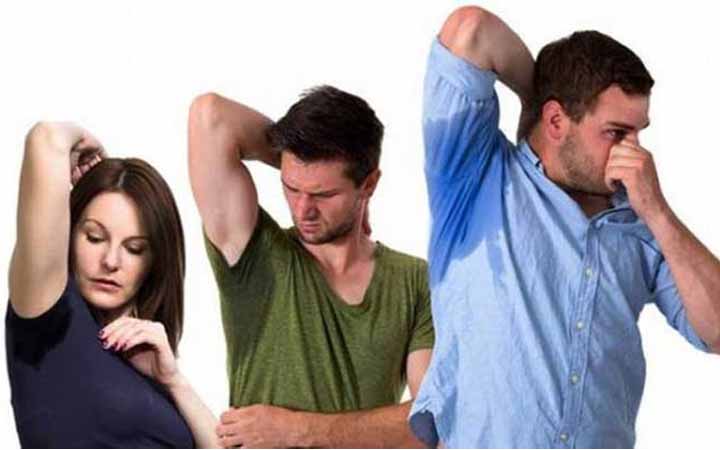 সামান্য ঘামেই শরীর দুর্গন্ধ! খাদ্যাভ্যাসেই পাবেন সমাধান