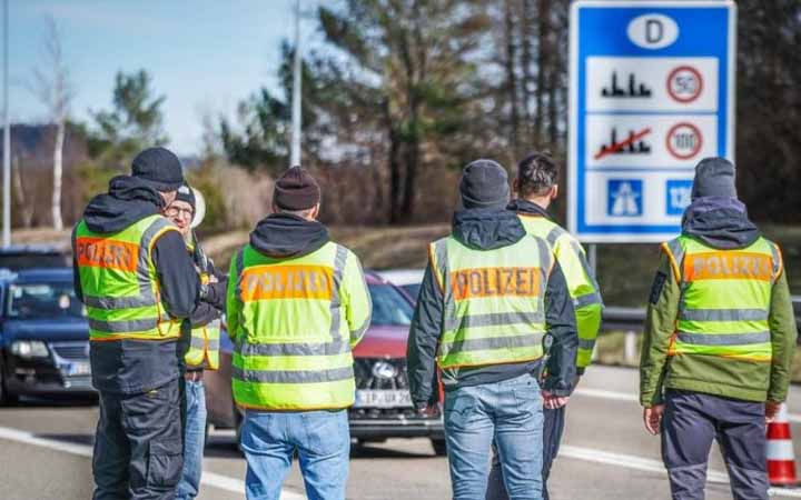 জার্মান নির্বাচন সামনে রেখে সীমান্তে নিরাপত্তা জোরদার