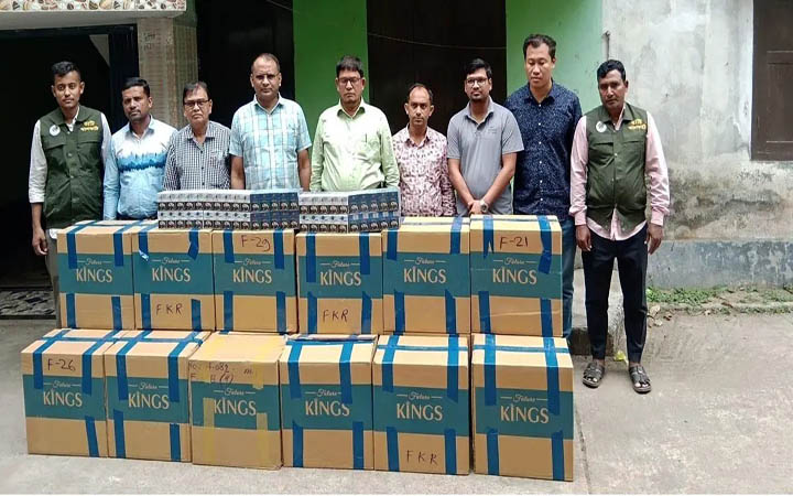 ঝালকাঠিতে ২১ লাখ টাকার অবৈধ সিগারেট জব্দ