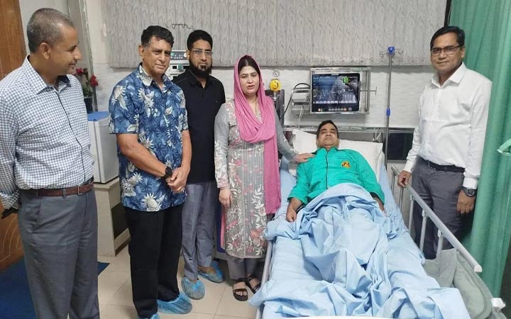 রাষ্ট্রদূত মুশফিকুল ফজল আনসারী হাসপাতালে ভর্তি