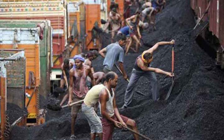 বড়পুকুরিয়া কয়লা খনির নিচে চাপা পড়ে চীনা নাগরিক নিহত