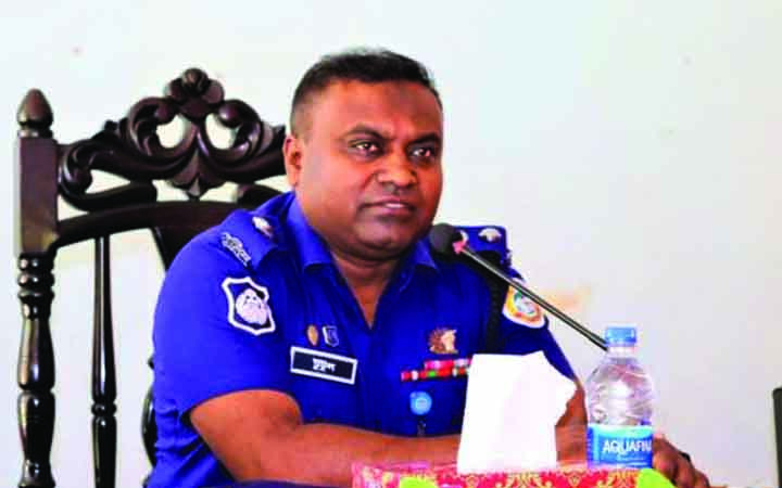 বিদ্যুতায়িত হয়ে একই পরিবারের ৩ জনের মৃত্যু : অর্থ সহায়তা দিলেন পুলিশ সুপার