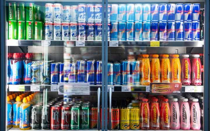শিশু-কিশোরদের কাছে এনার্জি ড্রিংক বিক্রি নিষিদ্ধ হচ্ছে ইংল্যান্ডে