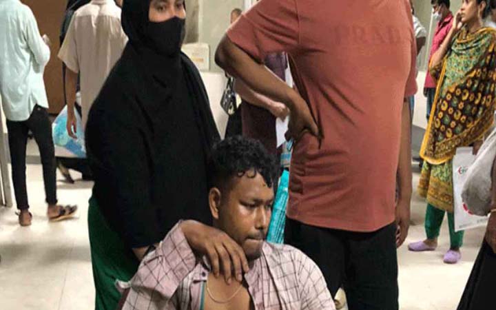 প্রেমিককে ডেকে হাত-পায়ের নখ তুলে নিলো প্রেমিকার পরিবার