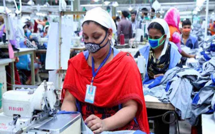 রফতানিতে সামগ্রিক পতন : আয় বেড়েছে তৈরি পোশাকে