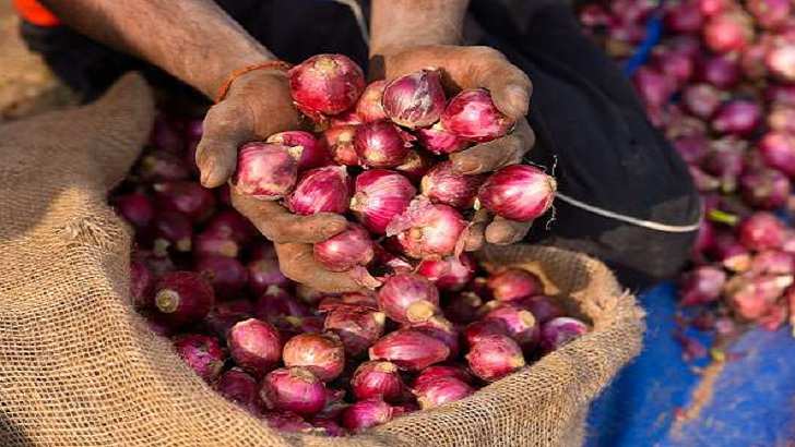চট্টগ্রামে পেঁয়াজ কেজিতে এক লাফে বাড়ল ২৫ টাকা