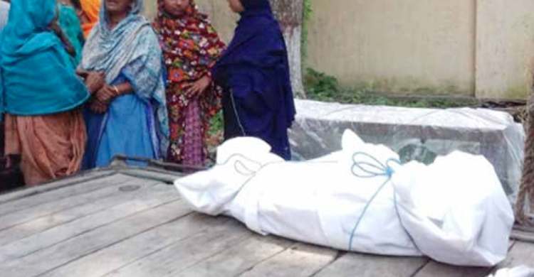 বাড়ির পেছনের পুকুরে ভাসছিল শিশুর মরদেহ