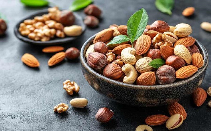 তিন খাবার ভিজিয়ে খেলে পাবেন সুফল