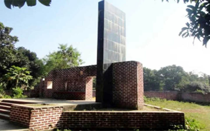 পলাশবাড়ী হানাদারমুক্ত দিবস আজ