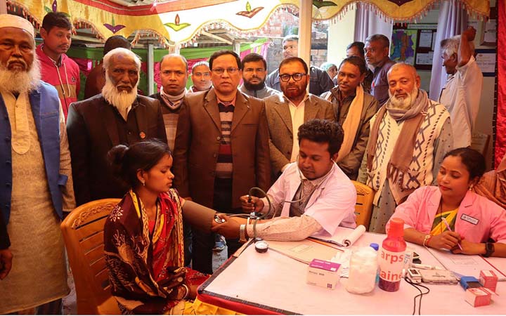 ঠাকুরগাঁওয়ে বিনামূল্যে ফ্রি মেডিকেল ক্যাম্প
