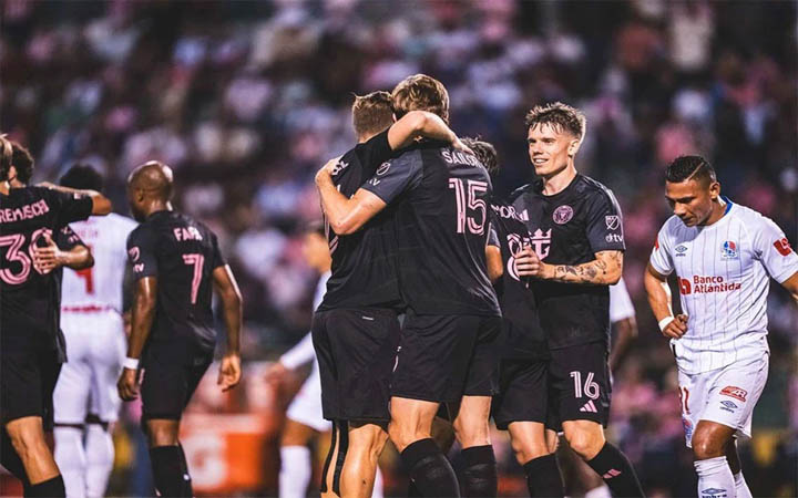 অলিম্পিয়াকে গুঁড়িয়ে দিল মায়ামি