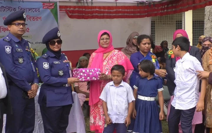 মানিকগঞ্জ বুদ্ধিপ্রতিবন্ধী ও অটিস্টিক বিদ্যালয়ে ক্রীড়া প্রতিযোগিতা