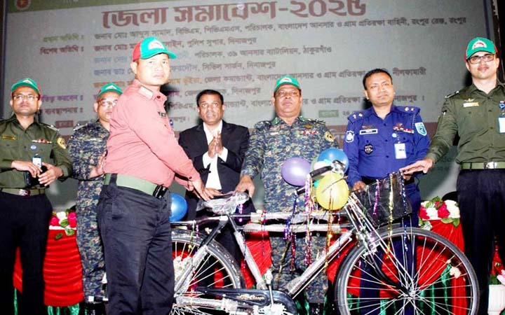 দিনাজপুরে আনসার ও ভিডিপির সমাবেশ