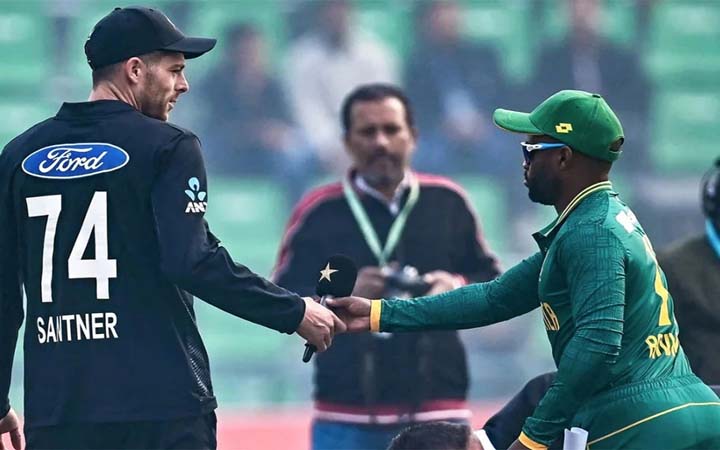 চ্যাম্পিয়ন্স ট্রফি: সেমিফাইনালে মুখোমুখি দক্ষিণ আফ্রিকা ও নিউজিল্যান্ড