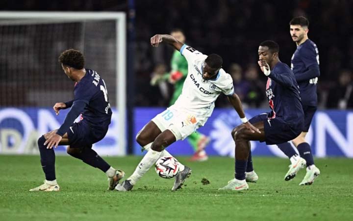 শিরোপার পথে এগিয়ে গেলো পিএসজি