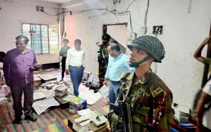 নকল বই ছাপানোর কারখানা সিলগালা
