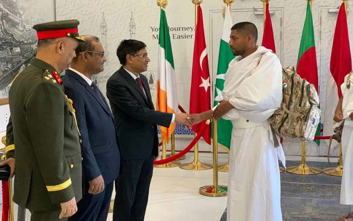 সৌদি আরবে পৌঁছেছে বাংলাদেশের প্রথম হজ ফ্লাইট